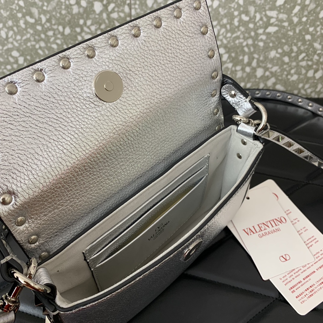 Valentino Garavani Rockstud Small Shoulder Bag in Silver Grainy Calfskin